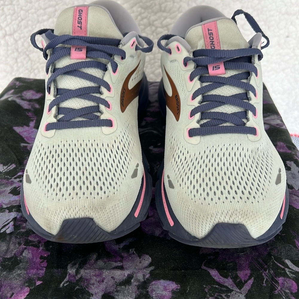 Women’s Brooks size 9W Ghost 15 spa blue/neo pink/cooper shoe